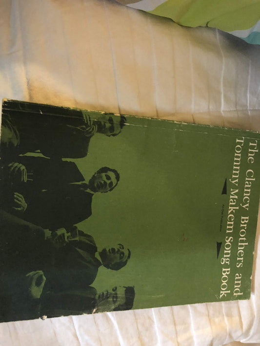 Clancy Brothers and Tommy Makem Song Book